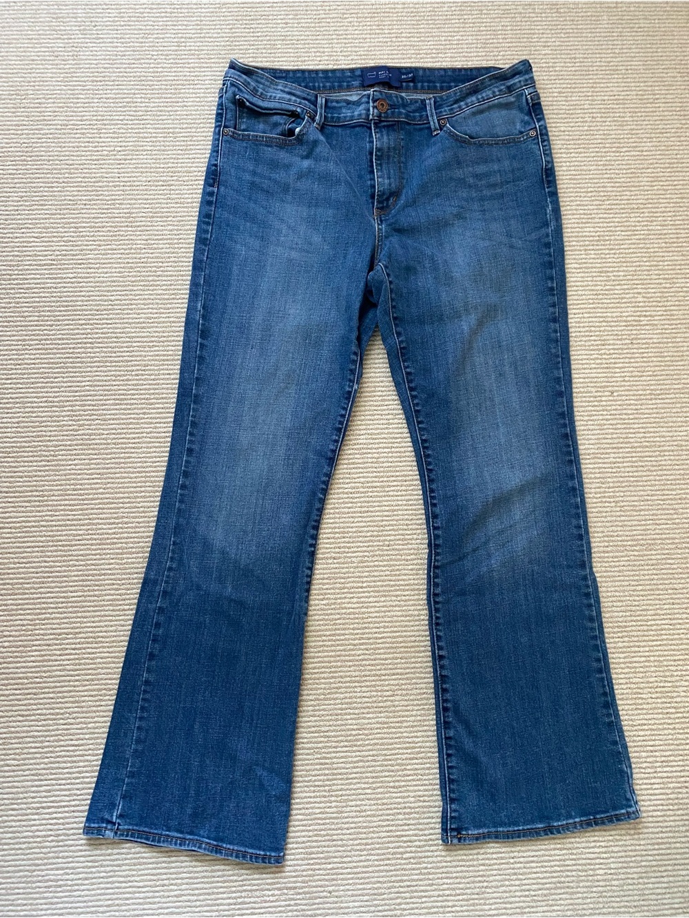 Levi's Demi Curve Boot Cut Jeans Dark Blue Wash Classic Flare Size 16, waist 33